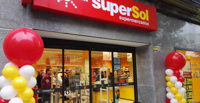 Tienda de la cadena de supermercados Supersol.