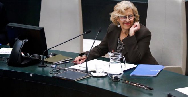 La alcaldesa de Madrid, Manuela Carmena, durante el último pleno de su mandato antes de las elecciones municipales del próximo 26 de mayo. /EFE