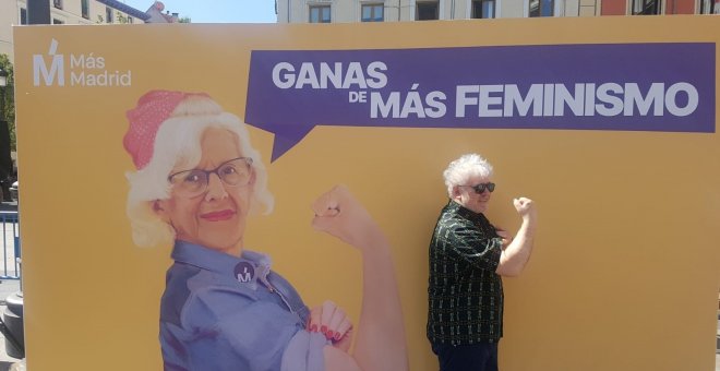 Pedro Almodóvar en el acto de apoyo a Manuela Carmena. EP