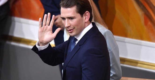 27/05/2019.- El canciller austríaco, Sebastian Kurz, reacciona al ser destituido tras ser aprobada una moción de censura en el parlamento austriaco, este lunes en Viena, Austria. El Gobierno austríaco, controlado por el Partido Popular, ha perdido hoy la