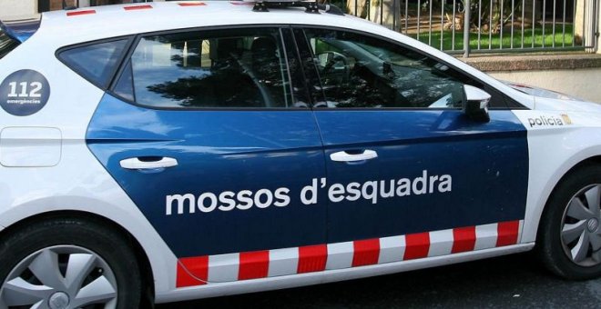 Fotografía de archivo de un coche de los Mossos d'Esquadra. - EFE