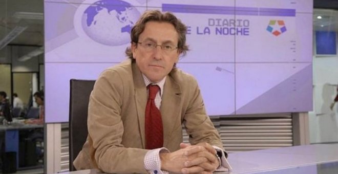 Hermann Tertsch presentando Diario de la noche.  TELEMADRID