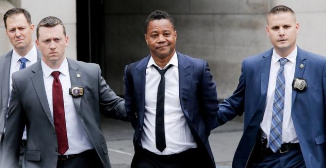 El actor Cuba Gooding Jr se entrega a la Policía. REUTERS