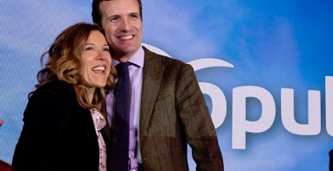 La candidata del PP a la alcaldía de Huesca, Ana Alós, con el presidente de su partido, Pablo Casado. PP