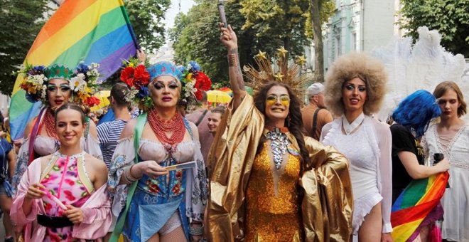 Participantes en la marcha por la igualdad celebrada en Kiev. / EFE/EPA/STEPAN FRANKO