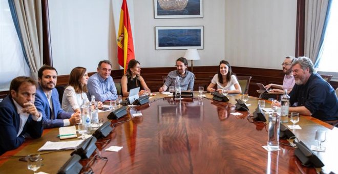 Reunión del grupo confederal de Unidas Podemos antes de la reunión entre Pablo Iglesias y Pedro Sánchez / EFE/Emilio Naranjo