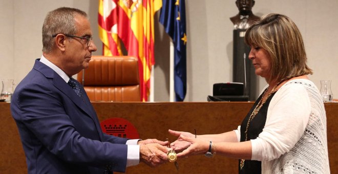 Núria Marín en el moment de ser investida presidenta de la Diputació de Barcelona. DIPUTACIÓ DE BARCELONA