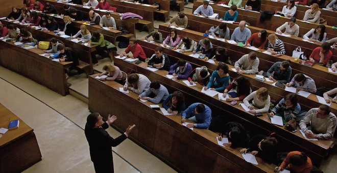 Una clase en la Universidad Complutense./PROMOMADRID/MAX ALEXANDER