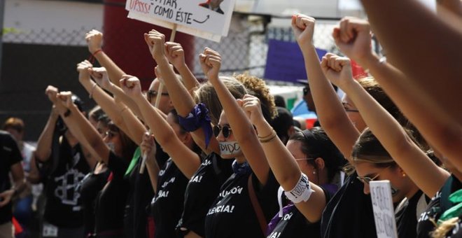 Manifestantes en la marcha masiva de San Juan (Puerto Rico) / EFE