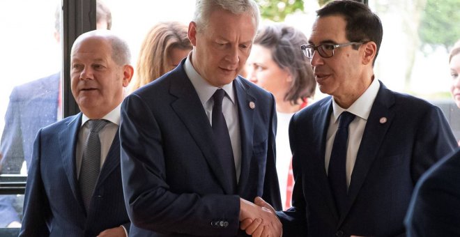 El ministro francés de Economía, Bruno Le Maire, y el secretario del Tesoro, Steve Mnuchin / IAN LANGSDON - EFE