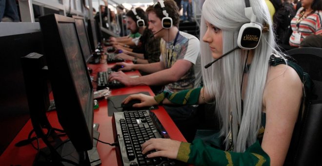 Videojugadores juegan 'League of Legends' en Boston, en 2012. Foto:Jessica Rinaldi (Reuters)