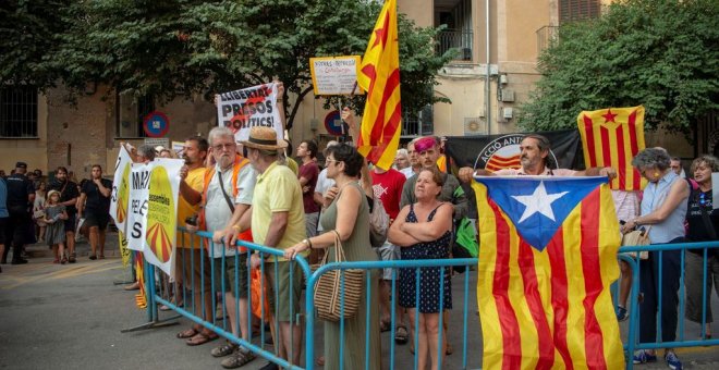 Manifestación contra la monarquía en el Palacio de la Almudaina. EFE