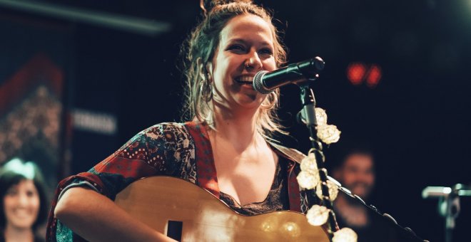 La cantautora Mabel Flores.