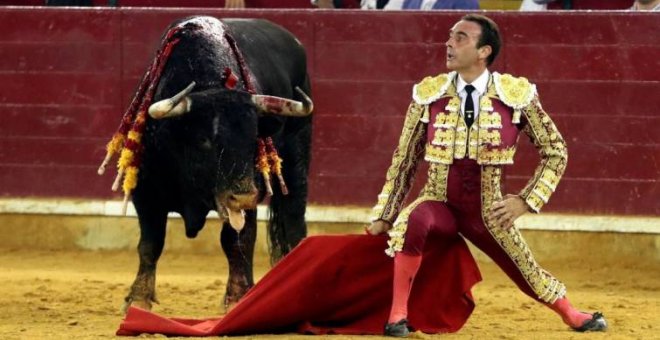 Enrique Ponce en una corrida de toros en Zaragoza. EFE