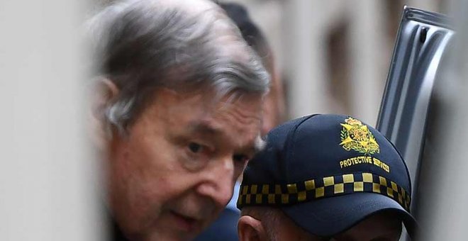 Pell a su llegada al tribunal en Sídney. REUTERS