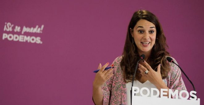 La portavoz de Podemos Noelia Vera, durante la rueda de prensa que ha ofrecido este lunes tras la reunión del Consejo de Coordinación del partido. EFE/ Marcel Guinot