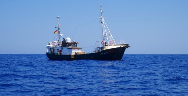 El barco Eleanore, de la ONG alemana Mission Lifeline, en el Mediterráneo.- MISSION LIFELINE