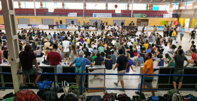 Los activistas asambleados durante la jornada de formación. | Foto: Guillermo Martínez