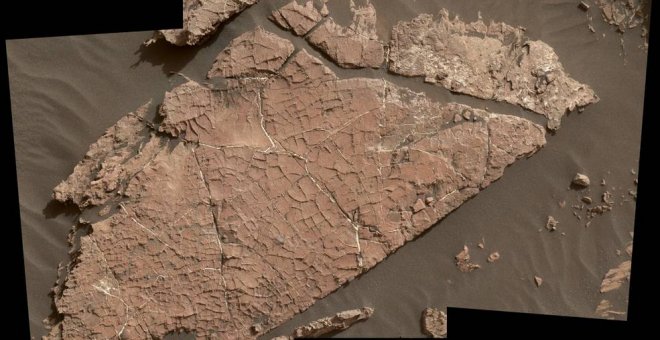 Capa superficial desecada identificada por Curiosity./NASA/JPL-Caltech/MSSS