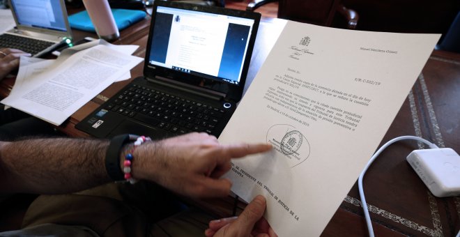 Los periodistas en la sala de prensa del Tribunal Supremo analizan la sentencia del procés. EFE/Javier Lizón