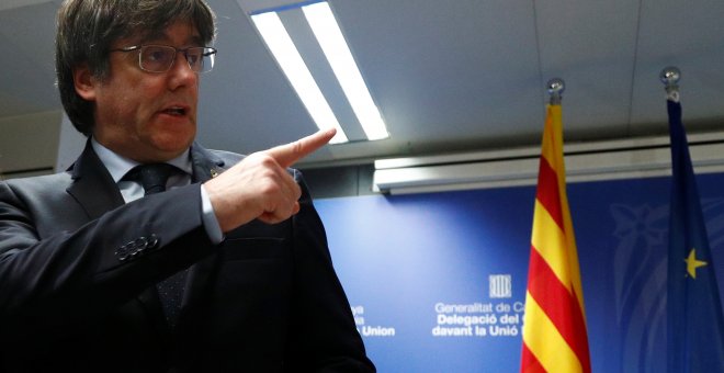 El expresident catalán Carles Puigdemont, tras la rueda de prensa en Bruselas para comentar la sentencia del Tribunal Supremo sobre el juicio del 'procés'. REUTERS/Francois Lenoir