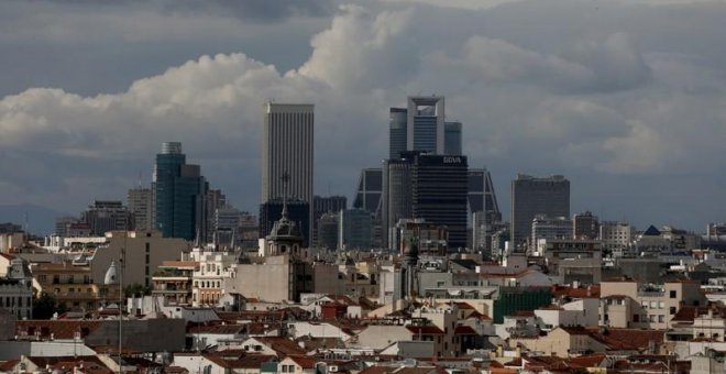 Foto de archivo de Madrid y su distrito al fondo de la imagen. REUTERS/Sergio Pérez