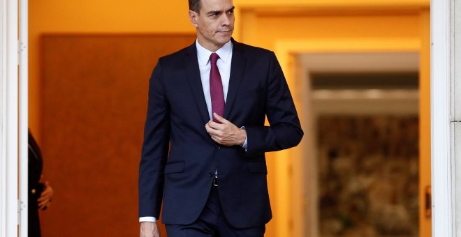 El presidente del Gobierno en funciones, Pedro Sánchez, antes de reunirse con el líder de Ciudadanos, Albert Rivera, en su ronda de encuentros en el Palacio de la Moncloa con los líderes políticos tras la sentencia del procés. EFE/MARISCAL