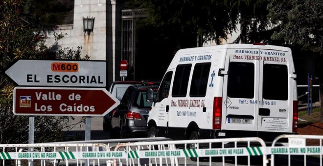 21/10/2019.- La entrada al Valle de los Caídos, en San Lorenzo del Escorial, (Madrid) de donde El dictador español Francisco Franco será exhumado y trasladado el jueves 24 de octubre. EFE/ Mariscal