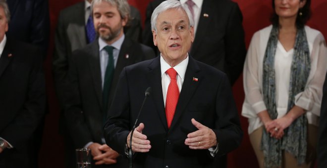 28/10/2019.- El presidente de Chile, Sebastián Piñera, da un discurso durante una ceremonia de cambio de gabinete. EFE/Elvis González