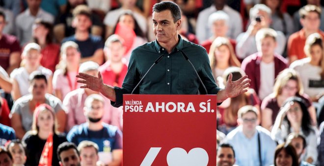 02/11/019. El secretario general del PSOE y presidente del Gobierno en funciones, Pedro Sánchez, durante el mitin de campaña con motivo de las próximas elecciones del 10N, esta mañana en un pabellón polideportivo de Mislata. EFE/Biel Aliño