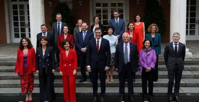 Foto de familia del Gobierno en funciones. REUTERS