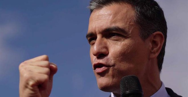 El secretario general del PSOE y presidente del Gobierno en funciones, Pedro Sánchez, durante su intervención en un acto electoral de su partido en Córdoba. (RAFA ALCAIDE | EFE)