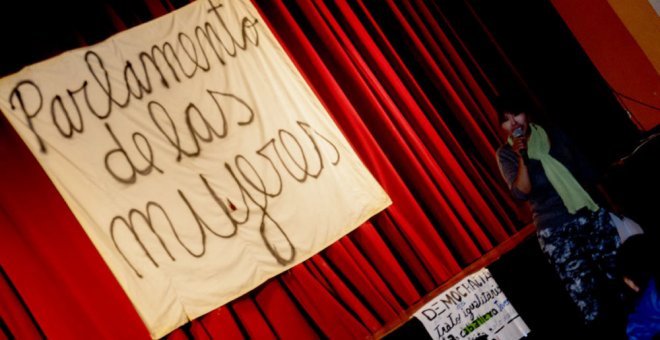 Una sesión del encuentro Parlamento de las mujeres de Bolivia, en La Paz.- MUJERES CREANDO