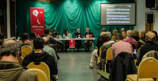 Foto 1.- Mesa sobre la visión global de la deuda./Jorge Ferreira Pechs