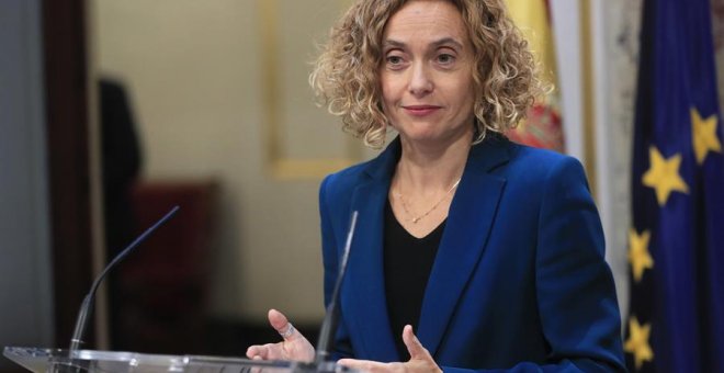 La presidenta del Congreso Meritxell Batet se dirige a los medios de comunicación durante la rueda de prensa tras la primera reunión de la Mesa