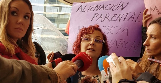 María Sevilla, expresidenta de Infancia Libre, tras declarar ante la Fiscalía el pasado 29 de noviembre