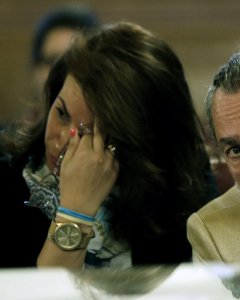 Francisco Correa y Mónica Magariños, exempleada de las empresas de Correa, sentados en el banco de los acusados en la sala del juicio./ EFE-Juan Carlos Cárdenas