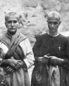 Mujeres rapadas durante la Guerra Civil.