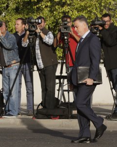 El ex consejero de la Comunidad de Madrid imputado en la causa Gürtel, Alberto López Viejo, a su llegada a la Audiencia en San Fernando de Henares. EFE/Mariscal