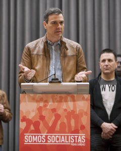 El exsecretario general del PSOE Pedro Sánchez durante su intervención en un acto público en La Rioja. EFE/Fernando Díaz