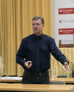 Jesucristo Riquelme en su intervención en el curso de verano de la Universidad Complutense de Madrid.