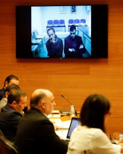 Uno de los cabecillas de la trama Gürtel, Álvaro Pérez 'el Bigotes', interviene desde la cárcel por videoconferencia ante la comisión de Les Corts Valencianes que investiga la gestión de Feria Valencia.EFE/ Kai Forsterling