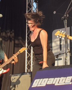 The Veroñas tocando en el festival Gigante.- Festival Gigante