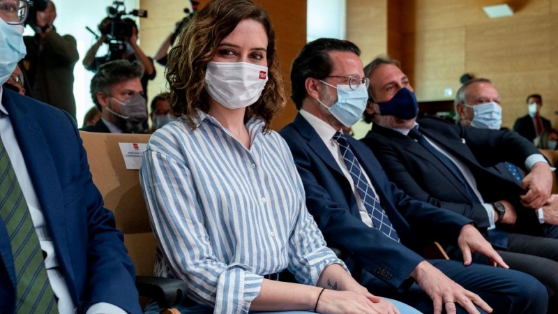 La presidenta de la Comunidad de Madrid, Isabel Díaz Ayuso, durante la presentación de la calculadora interactiva de impuestos, en la Real Casa de Correos, a 18 de abril de 2022, en Madrid.