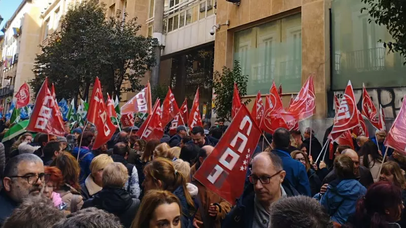 Los sindicatos avivan la presión contra Ayuso ante su inmovilismo para mejorar las condiciones laborales de los sanitarios