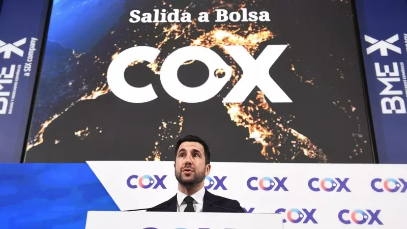 El fundador y presidente ejecutivo de Cox, Enrique Riquelme, interviene durante el acto de salida a Bolsa de su compañía, en la Bolsa de Madrid. E.P./Fernando Sánchez / Europa Press