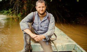 El reportero David Beriain dirige y presenta Amazonas Clandestino en Discovery MAX.