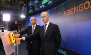 Manuel Sánchez y Felipe Benjumea, ex consejero delegado y expresidente de Abengoa, el primer día de cotización en el Nasdaq de Nueva York de su filial en EEUU. EFE