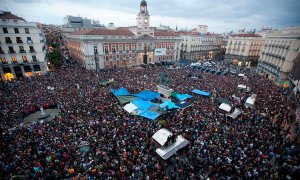 Puerta del Sol de Madrid durante el 15-M en una imagen de archivo. REUTERS/ Paul Hanna