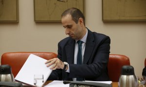 El presidente del FROB, Jaime Ponce, durante su comparecencia ante la Comisión de Economía del Congreso. EFE/Zipi